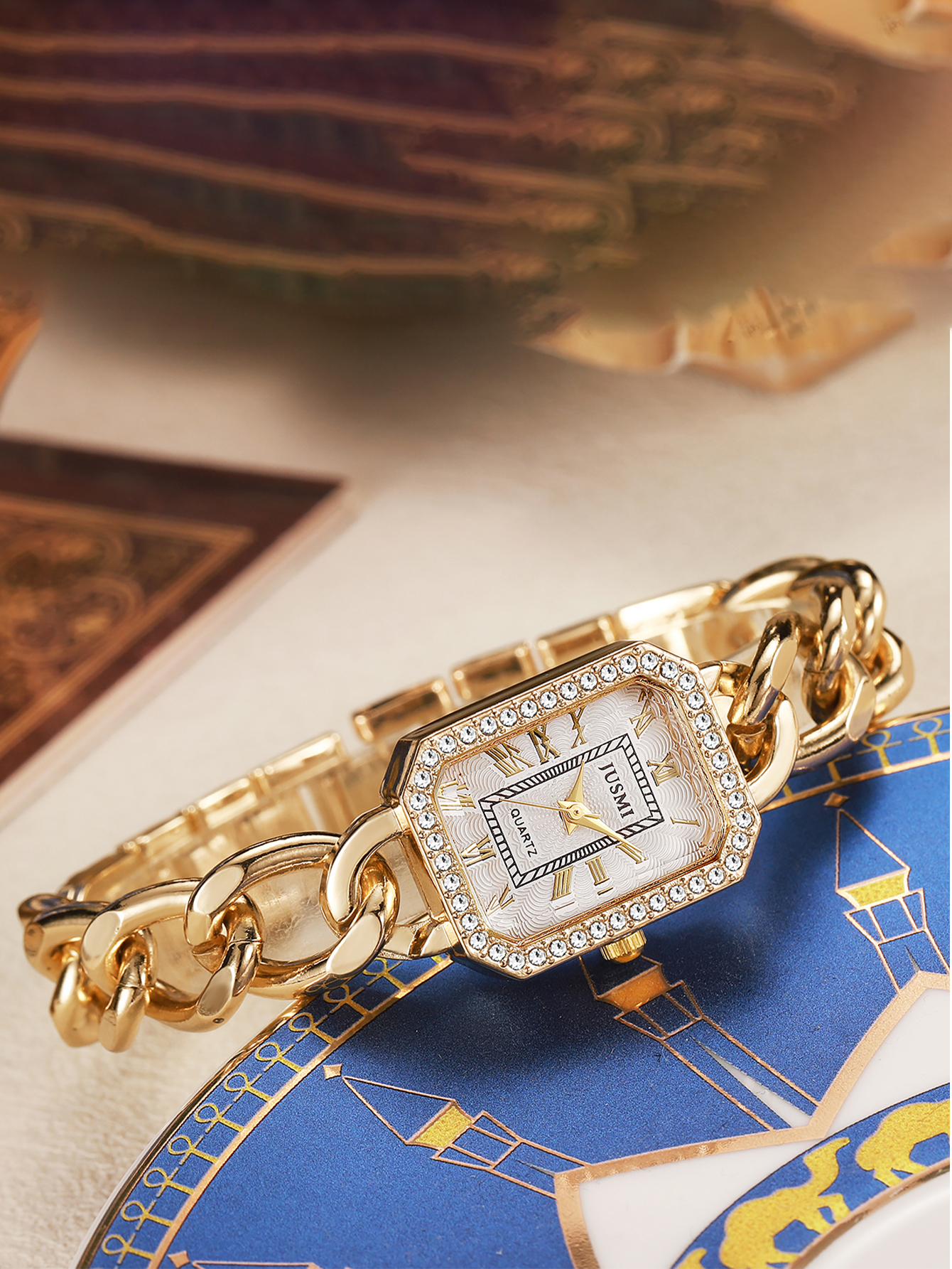 Fashionable and Luxury Fashion - Luxury Watch Square 评论和价格